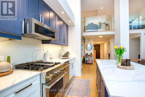 105 - 430 Roncesvalles Avenue, Toronto, ON - Indoor Photo Showing Kitchen With Upgraded Kitchen