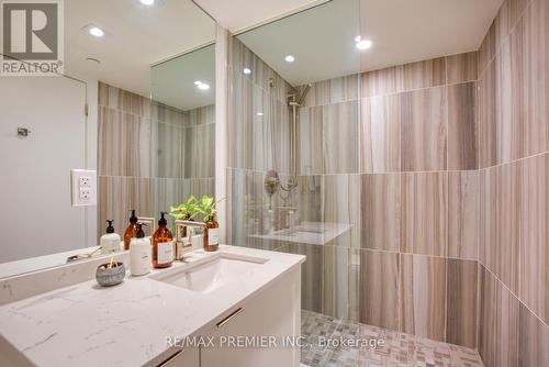 105 - 430 Roncesvalles Avenue, Toronto, ON - Indoor Photo Showing Bathroom