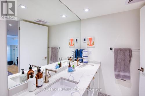 105 - 430 Roncesvalles Avenue, Toronto, ON - Indoor Photo Showing Bathroom