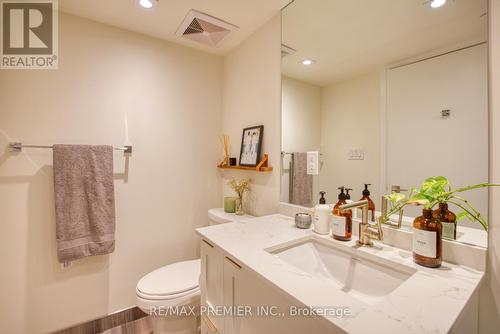 105 - 430 Roncesvalles Avenue, Toronto, ON - Indoor Photo Showing Bathroom