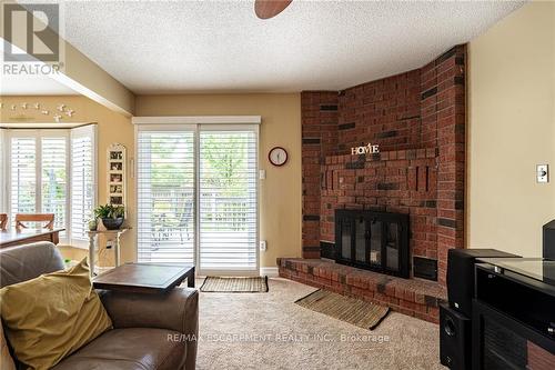 116 Courtland Avenue, Hamilton, ON - Indoor Photo Showing Living Room With Fireplace