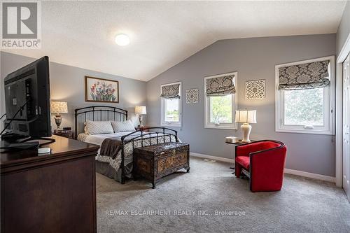 116 Courtland Avenue, Hamilton, ON - Indoor Photo Showing Bedroom