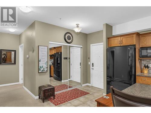 1905 Pandosy Street Unit# 209, Kelowna, BC - Indoor Photo Showing Kitchen