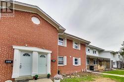 24 - 286 WESTCOURT PLACE  Waterloo, ON N2L 2R7