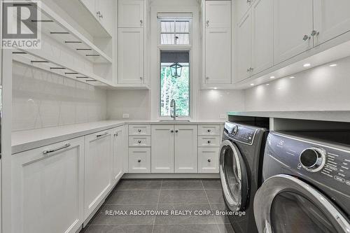 140 Secord Lane, Burlington, ON - Indoor Photo Showing Laundry Room