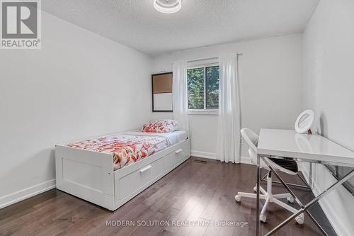 17 - 4605 Donegal Drive, Mississauga, ON - Indoor Photo Showing Bedroom