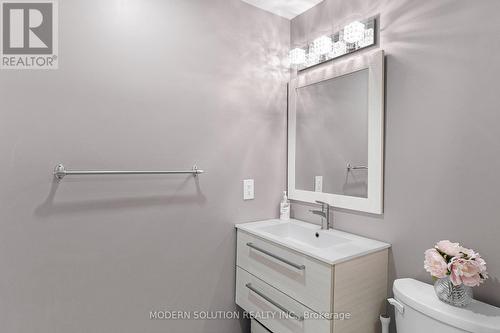 17 - 4605 Donegal Drive, Mississauga, ON - Indoor Photo Showing Bathroom