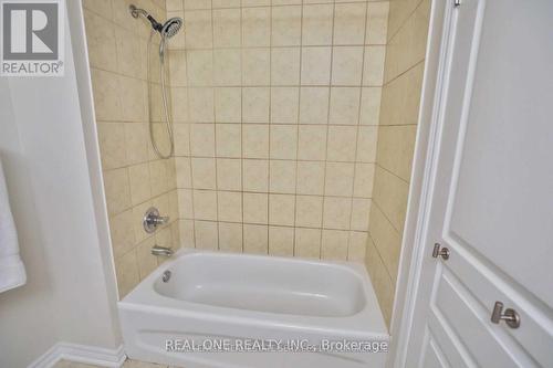 4264 Ingram Common, Burlington, ON - Indoor Photo Showing Bathroom