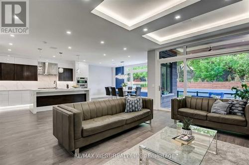 59 Cynthia Road, Toronto (Rockcliffe-Smythe), ON - Indoor Photo Showing Living Room