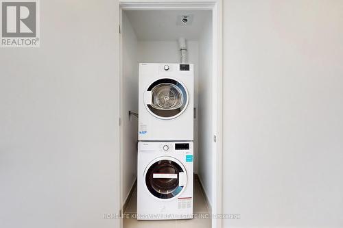 919 - 3100 Keele Street, Toronto, ON - Indoor Photo Showing Laundry Room