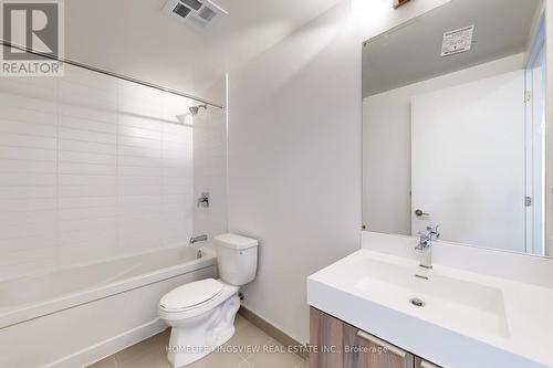 919 - 3100 Keele Street, Toronto, ON - Indoor Photo Showing Bathroom