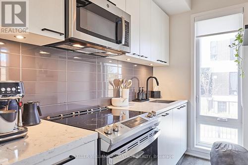 16 - 20 Ed Clark Gardens, Toronto, ON - Indoor Photo Showing Kitchen With Upgraded Kitchen