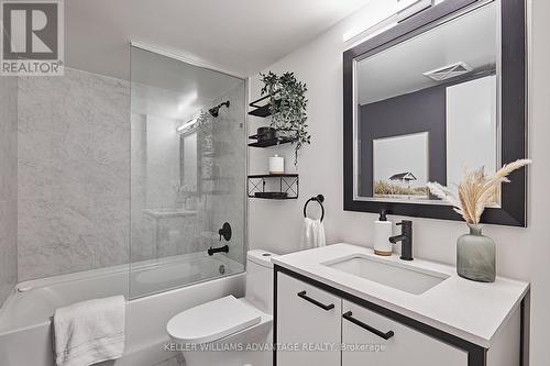 16 - 20 Ed Clark Gardens, Toronto, ON - Indoor Photo Showing Bathroom