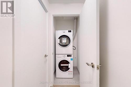 Th7 - 861 Sheppard Avenue, Toronto, ON - Indoor Photo Showing Laundry Room