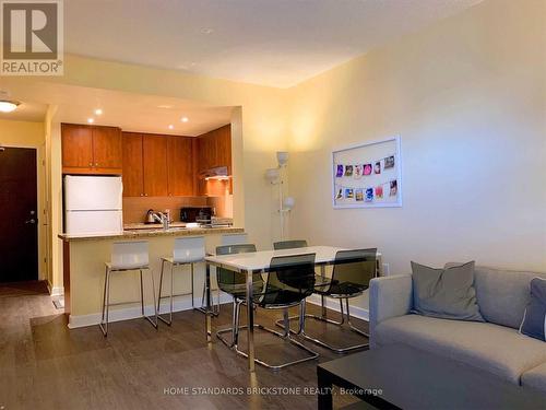 908 - 85 Bloor Street E, Toronto, ON - Indoor Photo Showing Kitchen