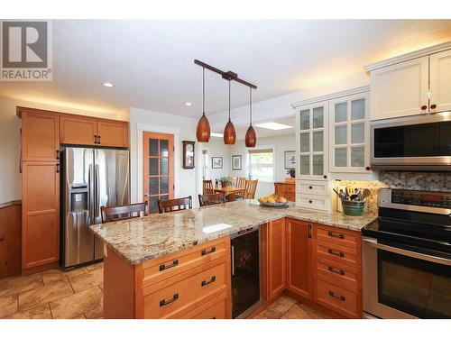 1917 93 Avenue, Dawson Creek, BC - Indoor Photo Showing Kitchen