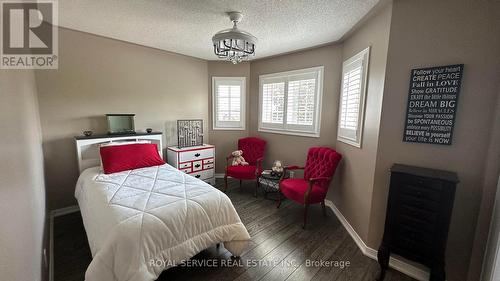 10 Boswell Drive, Clarington, ON - Indoor Photo Showing Bedroom