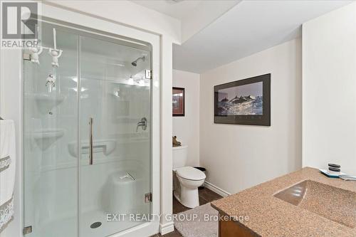50 Gale Crescent, Belleville, ON - Indoor Photo Showing Bathroom