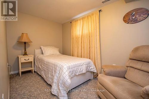 690 Post Road, Kawartha Lakes, ON - Indoor Photo Showing Bedroom
