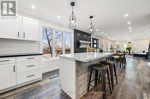 14582 County Rd 2, Brighton, ON - Indoor Photo Showing Kitchen With Upgraded Kitchen