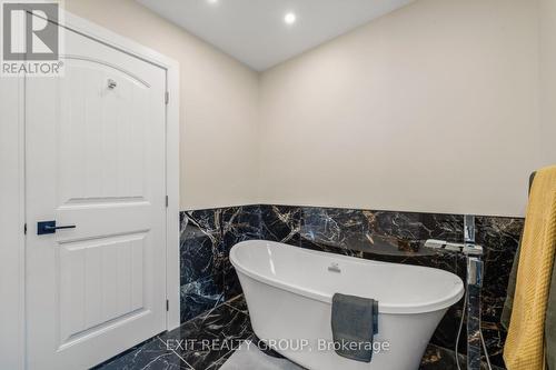 14582 County Rd 2, Brighton, ON - Indoor Photo Showing Bathroom