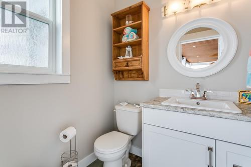 2880 Joe Riche Road, Kelowna, BC - Indoor Photo Showing Bathroom