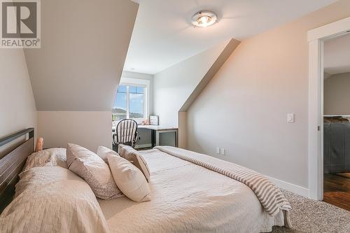 2880 Joe Riche Road, Kelowna, BC - Indoor Photo Showing Bedroom