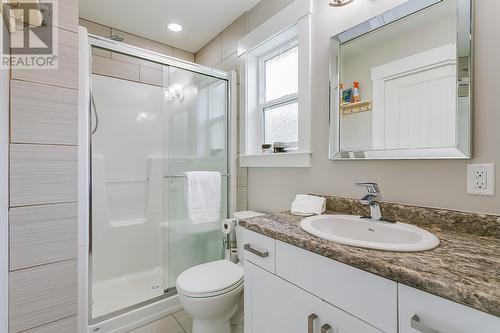 2880 Joe Riche Road, Kelowna, BC - Indoor Photo Showing Bathroom