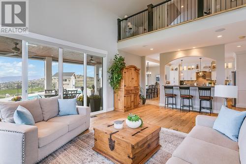 2880 Joe Riche Road, Kelowna, BC - Indoor Photo Showing Living Room