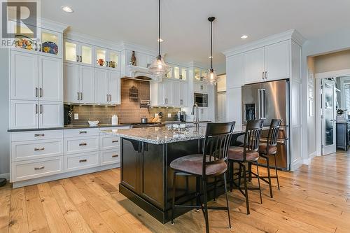 2880 Joe Riche Road, Kelowna, BC - Indoor Photo Showing Kitchen With Upgraded Kitchen