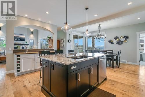 2880 Joe Riche Road, Kelowna, BC - Indoor Photo Showing Kitchen With Double Sink With Upgraded Kitchen