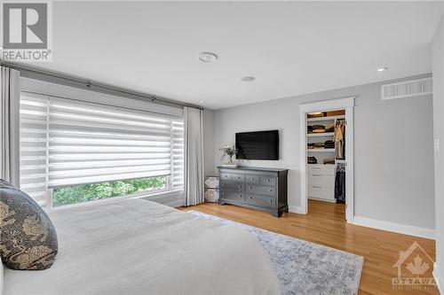 528 Cole Avenue, Ottawa, ON - Indoor Photo Showing Bedroom