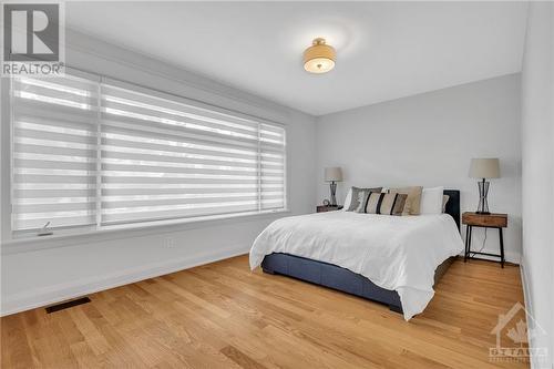 528 Cole Avenue, Ottawa, ON - Indoor Photo Showing Bedroom