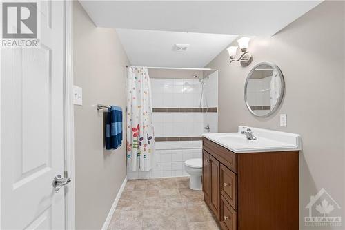 This is great little bathroom with tub and shower and vanity which is a perfect kids bathroom. - 2181 Des Grands Champs Way, Ottawa, ON - Indoor Photo Showing Bathroom