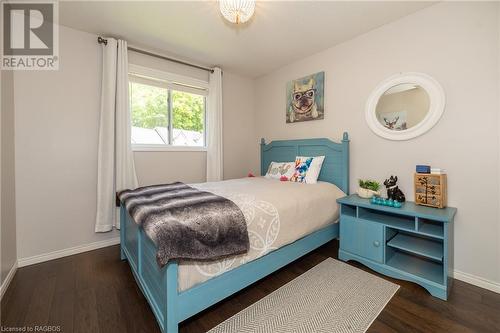 320 1St Street W, Owen Sound, ON - Indoor Photo Showing Bedroom