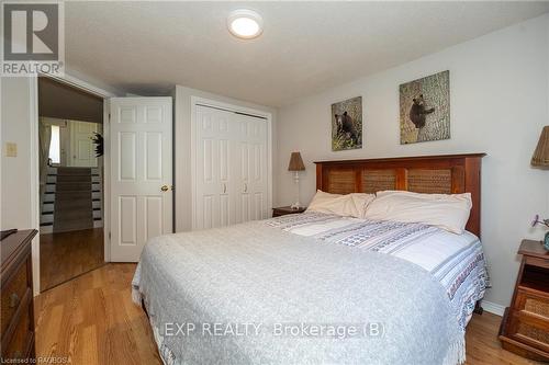 320 1St Street W, Owen Sound, ON - Indoor Photo Showing Bedroom