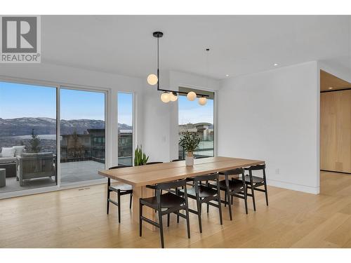 1190 Stoneypointe Court, Kelowna, BC - Indoor Photo Showing Dining Room