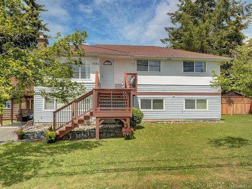 1084 Verdier Ave, Central Saanich, BC - Outdoor