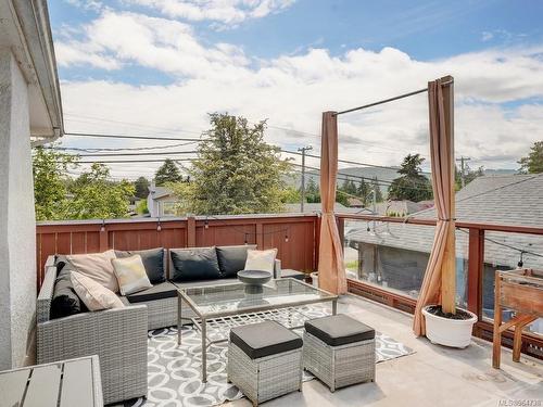 1084 Verdier Ave, Central Saanich, BC - Outdoor With Deck Patio Veranda