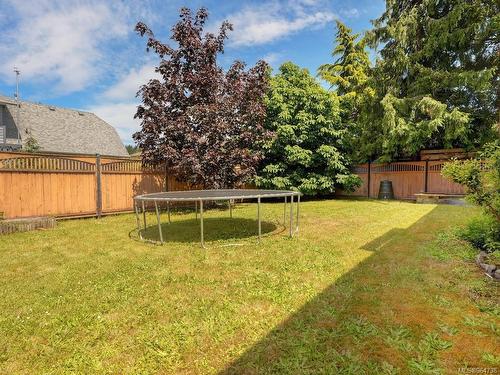 1084 Verdier Ave, Central Saanich, BC - Outdoor