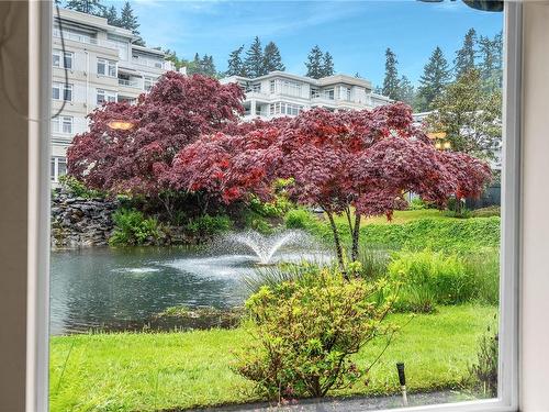 31-5110 Cordova Bay Rd, Saanich, BC - Outdoor