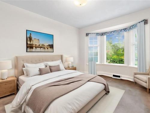 31-5110 Cordova Bay Rd, Saanich, BC - Indoor Photo Showing Bedroom