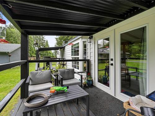 1410 Spruston Rd, Nanaimo, BC - Outdoor With Deck Patio Veranda With Exterior