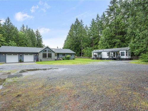 1410 Spruston Rd, Nanaimo, BC - Outdoor With Backyard