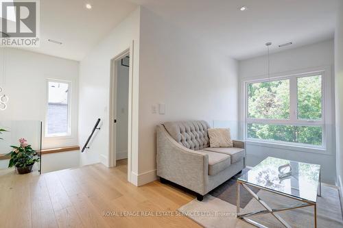 59 Riverview Heights, Toronto (Humber Heights), ON - Indoor Photo Showing Living Room