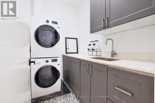 59 Riverview Heights, Toronto, ON - Indoor Photo Showing Laundry Room