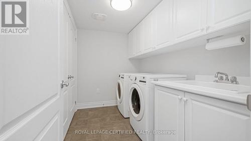 15 Hillcrest Drive, New Tecumseth, ON - Indoor Photo Showing Laundry Room