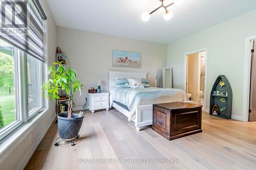 13 - 300 Richmond Street, Thorold, ON - Indoor Photo Showing Bedroom
