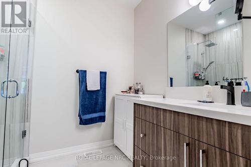 13 - 300 Richmond Street, Thorold, ON - Indoor Photo Showing Bathroom