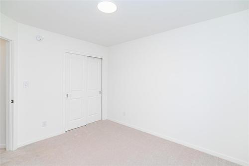 16 Elm Drive, West St Paul, MB - Indoor Photo Showing Other Room